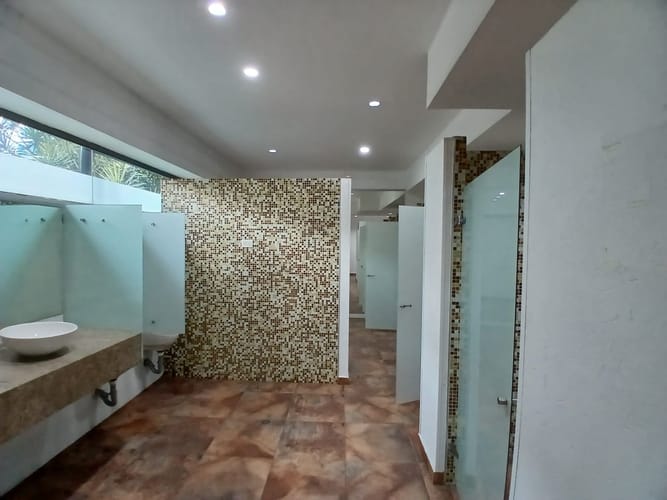 Local en arriendo en Cuarta Brigada, Medellín, 750 m² · foto 10 de 10