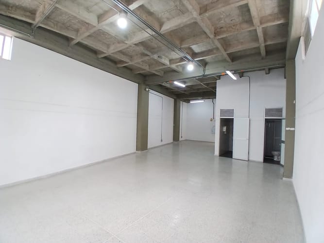 Bodega en arriendo en Trinidad, Medellín, 190 m² · foto 5 de 10