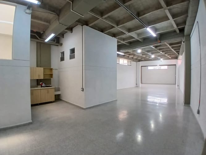 Bodega en arriendo en Trinidad, Medellín, 190 m² · foto 10 de 10