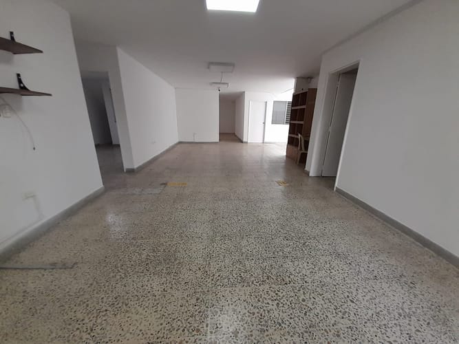 Local en arriendo en Laureles, Medellín, 224 m² · foto 4 de 15