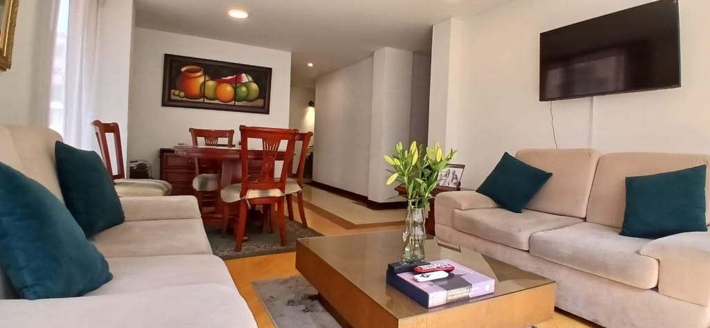 Apartamento de 3 alcobas en venta en La Carolina, Bogotá, 90 m² · foto 7 de 24