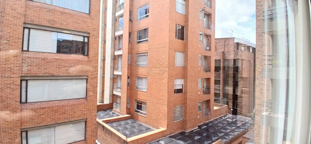 Apartamento de 3 alcobas en venta en La Carolina, Bogotá, 90 m² · foto 9 de 24