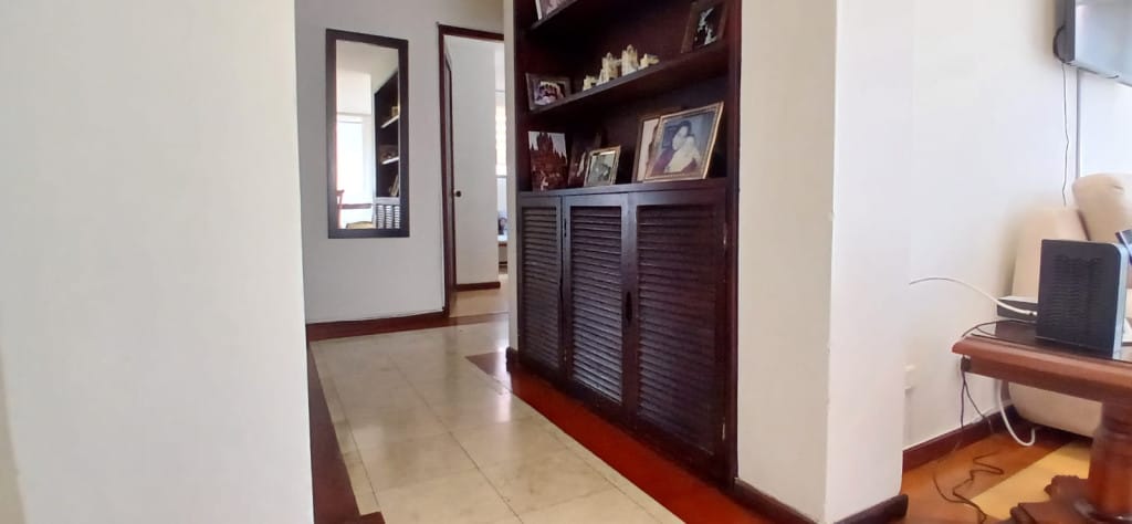 Apartamento de 3 alcobas en venta en La Carolina, Bogotá, 90 m² · foto 12 de 24