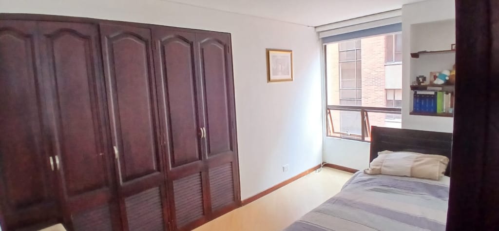Apartamento de 3 alcobas en venta en La Carolina, Bogotá, 90 m² · foto 13 de 24