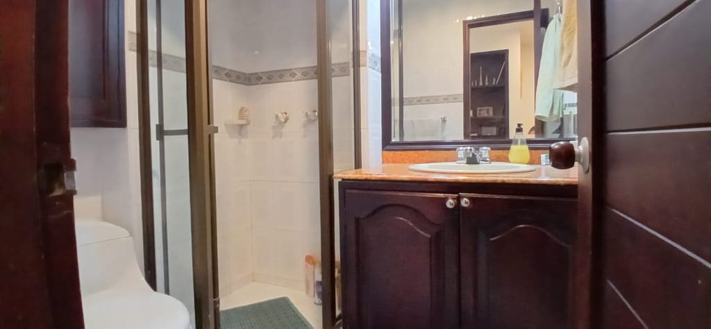 Apartamento de 3 alcobas en venta en La Carolina, Bogotá, 90 m² · foto 15 de 24