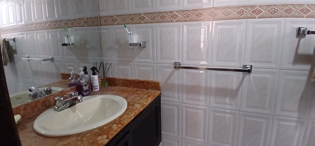 Apartamento de 3 alcobas en venta en La Carolina, Bogotá, 90 m² · foto 17 de 24