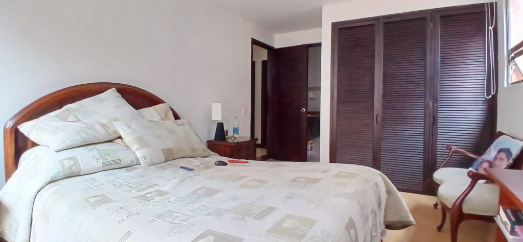 Apartamento de 3 alcobas en venta en La Carolina, Bogotá, 90 m² · foto 22 de 24