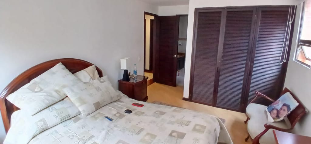 Apartamento de 3 alcobas en venta en La Carolina, Bogotá, 90 m² · foto 23 de 24