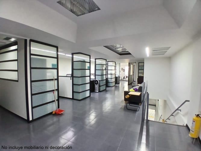 Bodega en arriendo en Guayabal, Medellín, 353 m² · foto 4 de 5