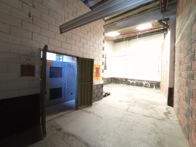 Bodega en arriendo en La Esmeralda, Itagüí, 651 m² · foto 4 de 7