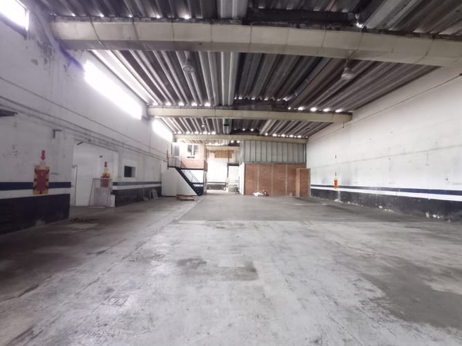 Bodega en arriendo en La Esmeralda, Itagüí, 651 m² · foto 5 de 7