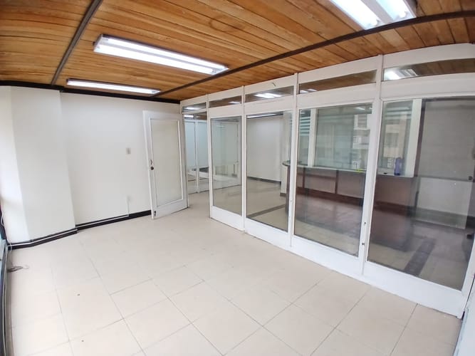 Oficina en arriendo en La Candelaria, Medellín, 140 m² · foto 5 de 10