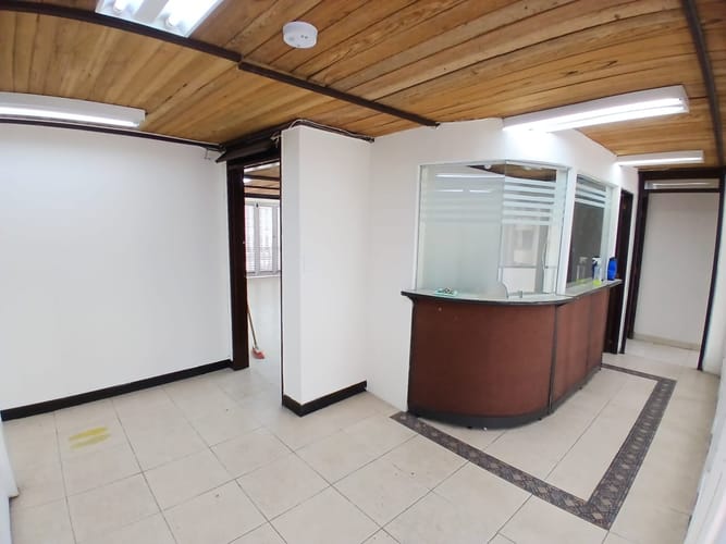 Oficina en arriendo en La Candelaria, Medellín, 140 m² · foto 7 de 10