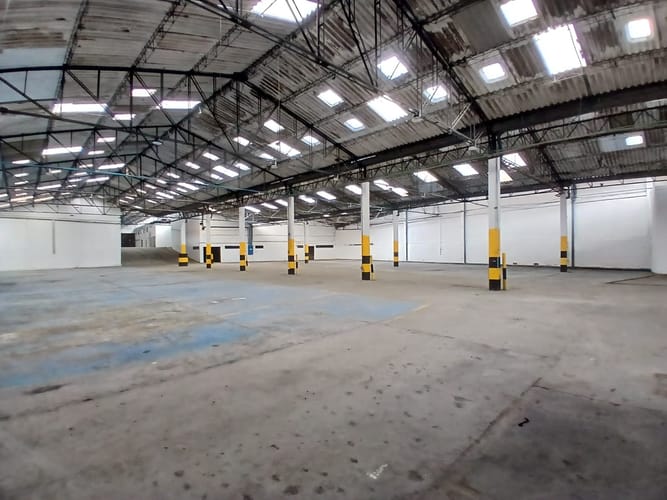 Bodega en arriendo en Zona Industrial No. 1, Itagüí, 2919 m² · foto 6 de 9