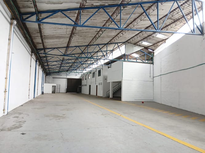 Bodega en arriendo en Zona Industrial No. 1, Itagüí, 2919 m² · foto 7 de 9