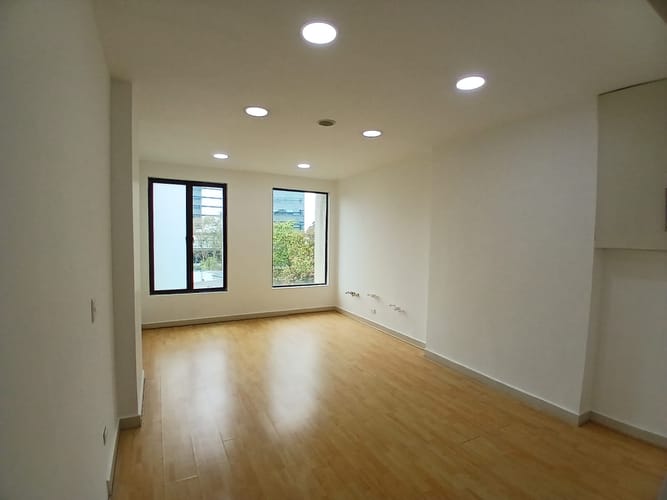 Local en arriendo en Los Balsos, Medellín, 35 m² · foto 4 de 5