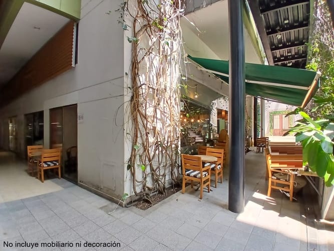 Local en arriendo en La Aguacatala, Medellín, 73 m² · foto 3 de 4