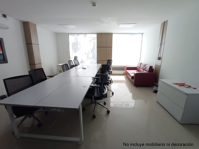Oficina en arriendo en Suramericana, Medellín, 74 m² · foto 2 de 4