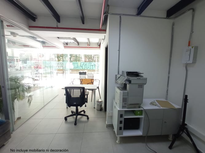 Local en arriendo en Villa Carlota, Medellín, 35 m² · foto 3 de 5