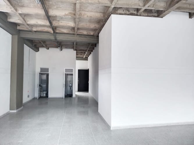 Bodega en arriendo en Trinidad, Medellín, 180 m² · foto 3 de 10