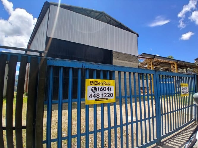 Bodega en arriendo en El Convento, Copacabana, 400 m² · foto 10 de 10