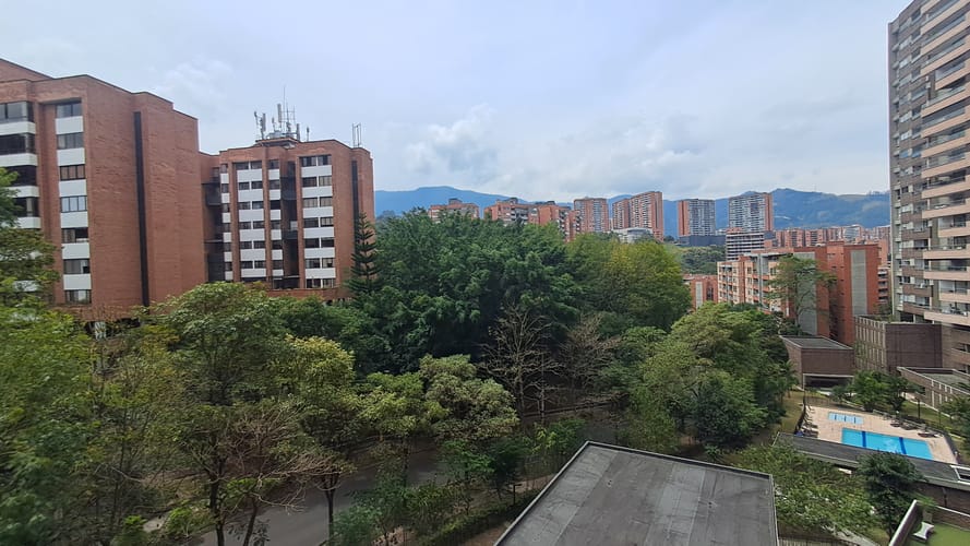 Apartamento de 2 alcobas en arriendo en Loma Del Esmeraldal, Envigado, 81 m² · foto 8 de 18