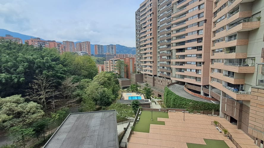 Apartamento de 2 alcobas en arriendo en Loma Del Esmeraldal, Envigado, 81 m² · foto 9 de 18