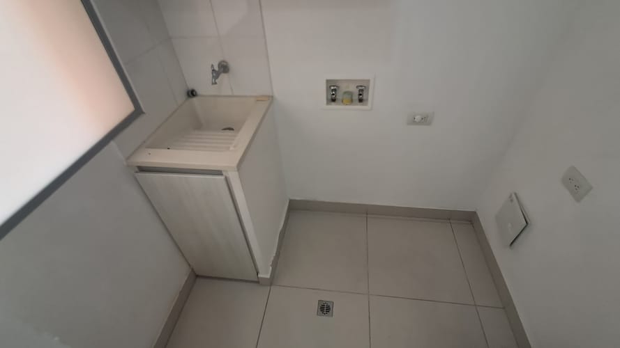 Apartamento de 2 alcobas en arriendo en Loma Del Esmeraldal, Envigado, 81 m² · foto 10 de 18