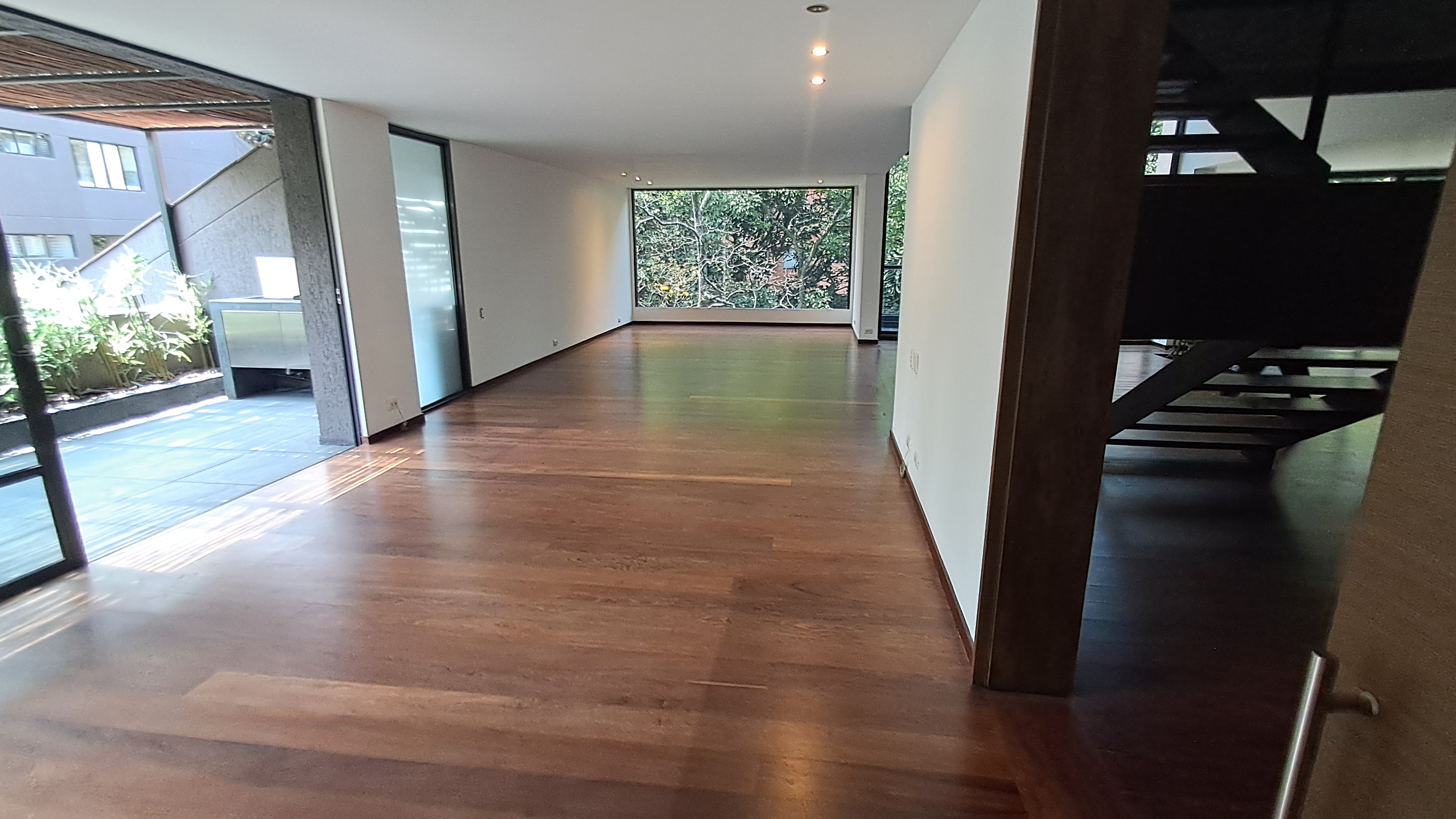 Apartamento en arriendo en El Poblado, Medellín · foto 4 de 19