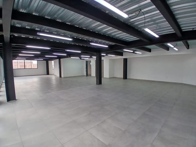 Bodega en arriendo en Laureles, Medellín, 165 m² · foto 5 de 5