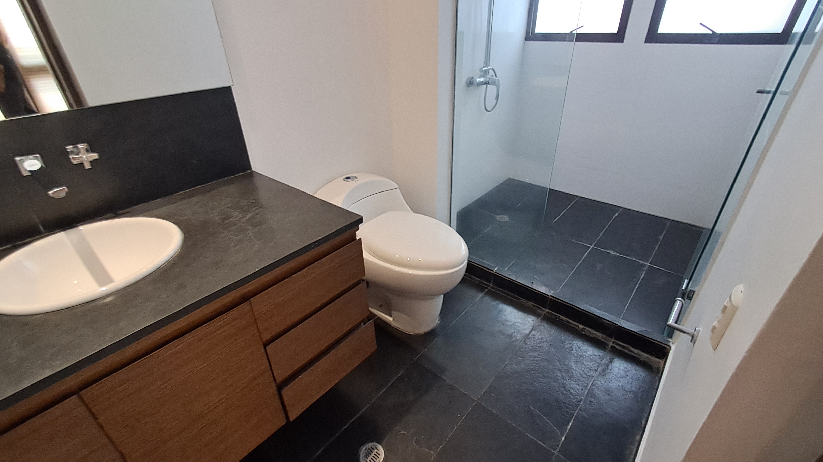 Apartamento en arriendo en El Poblado, Medellín · foto 16 de 19