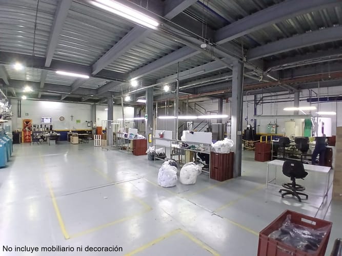 Bodega en arriendo en La Esmeralda, Itagüí, 1000 m² · foto 4 de 6
