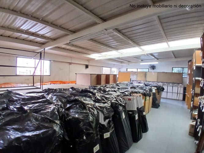Bodega en arriendo en La América, Medellín, 790 m² · foto 5 de 6