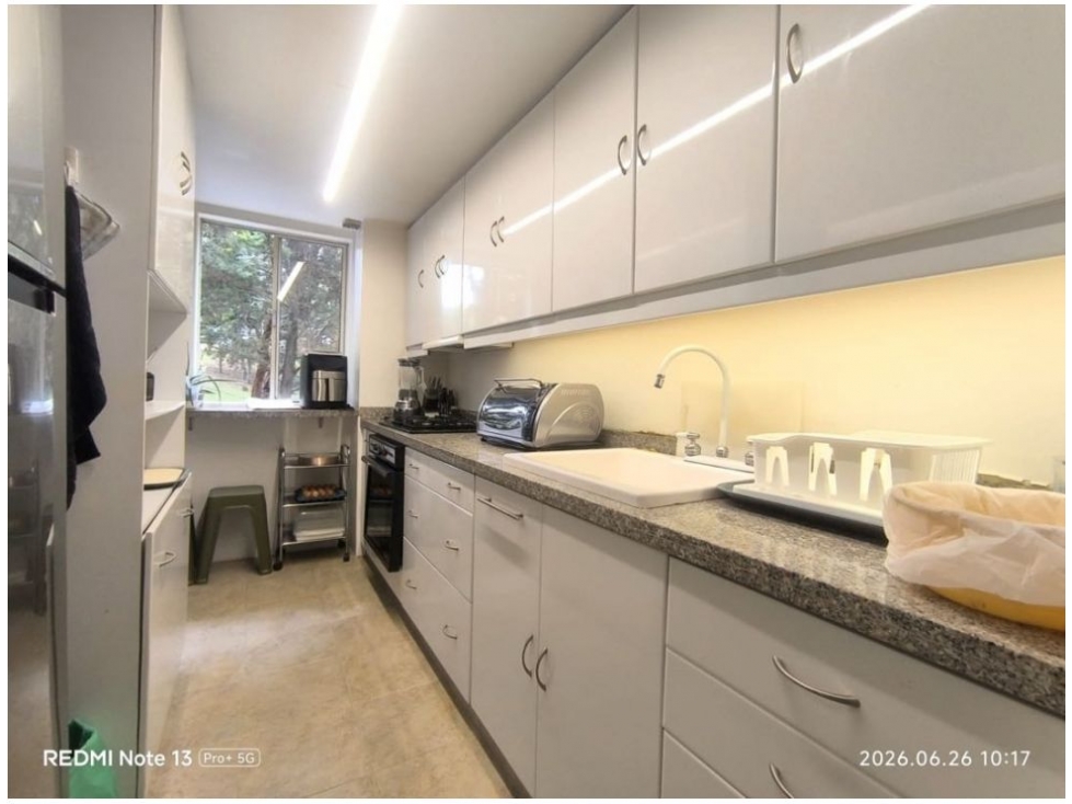 Apartamento en venta en El Poblado, Medellín · foto 4 de 24