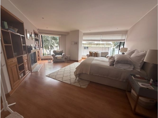 Apartamento de 3 alcobas en venta en La Cabrera, Bogotá, 353 m² · foto 3 de 17