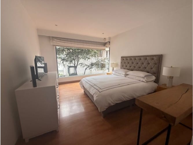 Apartamento de 3 alcobas en venta en La Cabrera, Bogotá, 353 m² · foto 4 de 17