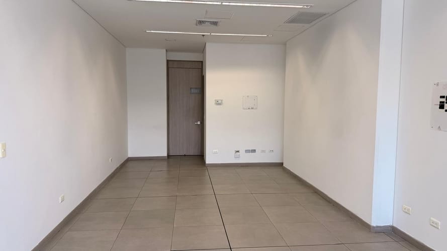 Oficina en arriendo en Chipichape, Cali, 38 m² · foto 10 de 24