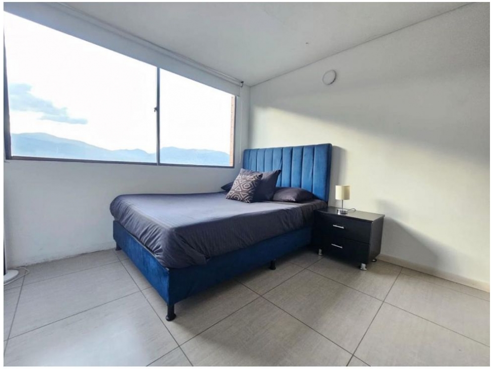 Apartamento en venta en El Poblado, Medellín · foto 2 de 24
