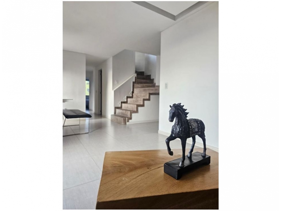 Apartamento en venta en El Poblado, Medellín · foto 9 de 24