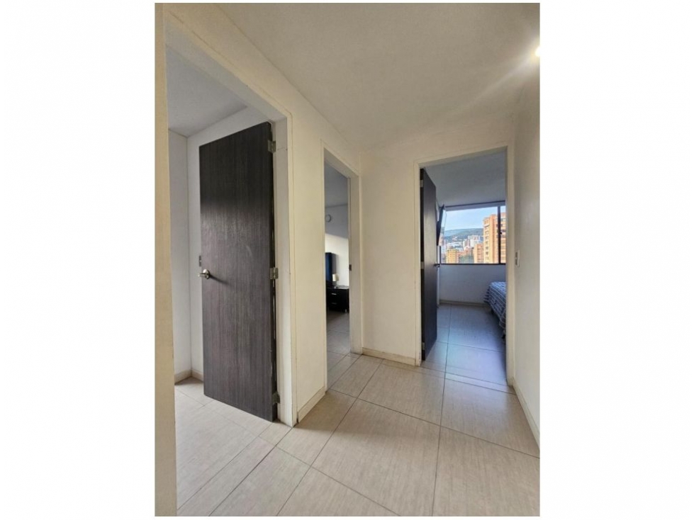 Apartamento en venta en El Poblado, Medellín · foto 18 de 24