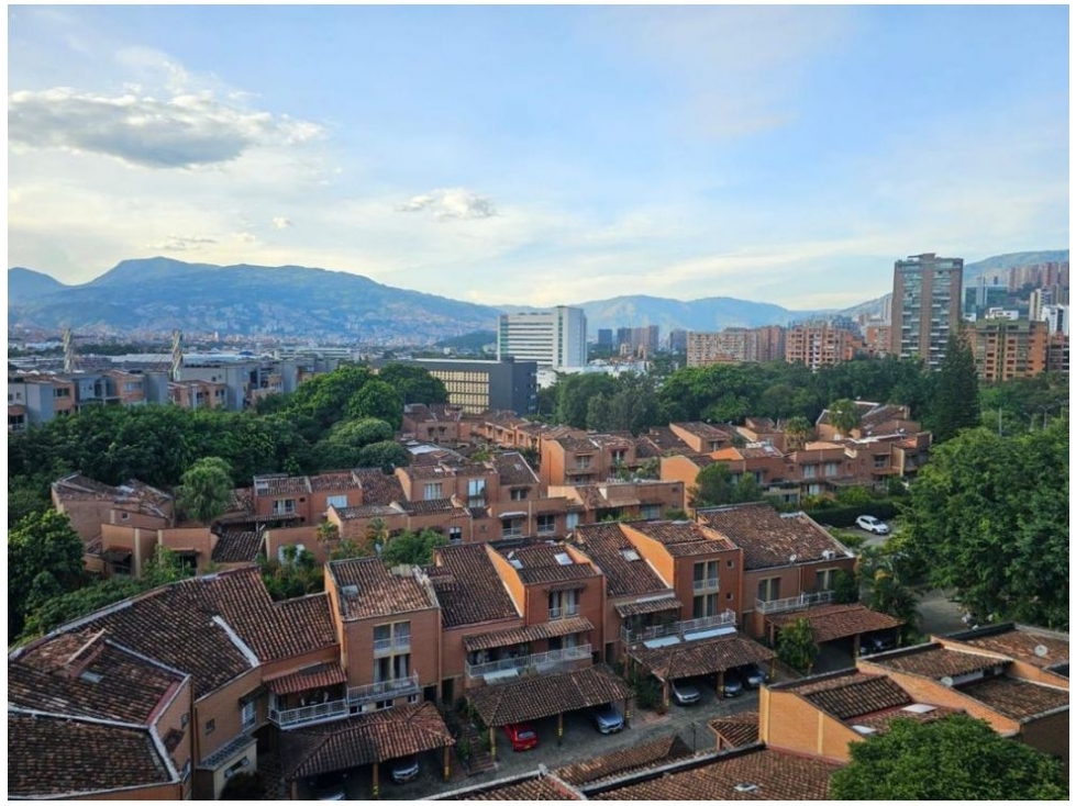 Apartamento en venta en El Poblado, Medellín · foto 19 de 24