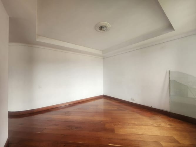 Apartamento de 4 alcobas en arriendo en Los Balsos, Medellín, 200 m² · foto 9 de 9
