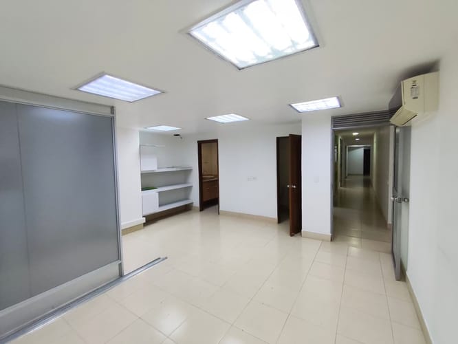 Local en arriendo en Sector Plaza De Bolivar, Pereira, 579 m² · foto 8 de 19