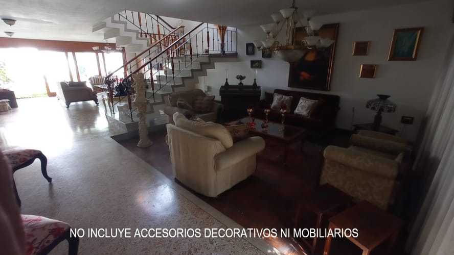 Local en arriendo en Conquistadores, Medellín, 326 m² · foto 2 de 19
