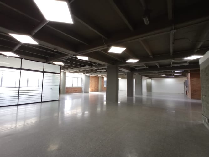 Local en arriendo en Campo Amor, Medellín, 389 m² · foto 3 de 5