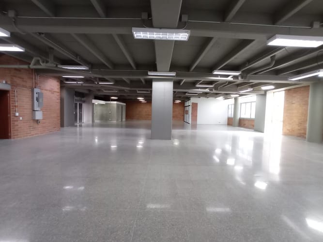 Local en arriendo en Campo Amor, Medellín, 389 m² · foto 5 de 5