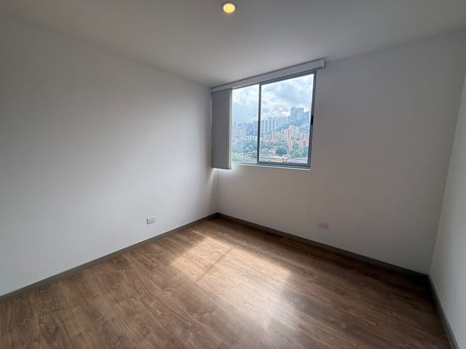 Apartamento de 3 alcobas en arriendo en Villa Carlota, Medellín, 102 m² · foto 6 de 18