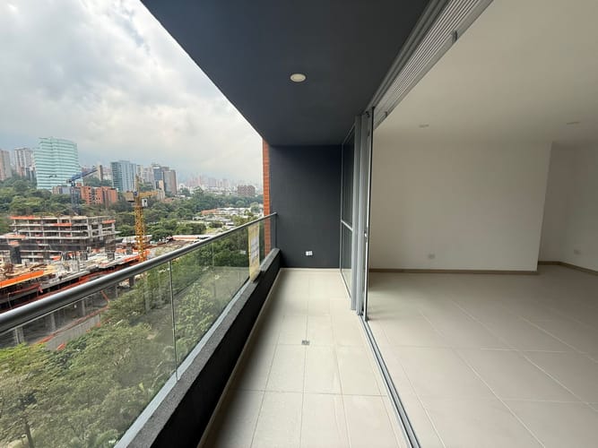 Apartamento de 3 alcobas en arriendo en Villa Carlota, Medellín, 102 m² · foto 9 de 18