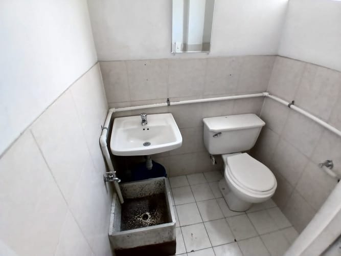 Bodega en arriendo en Guayabal, Medellín, 150 m² · foto 2 de 8