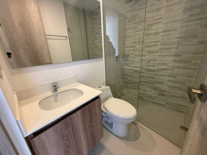 Apartamento de 3 alcobas en arriendo en Villa Carlota, Medellín, 102 m² · foto 17 de 18